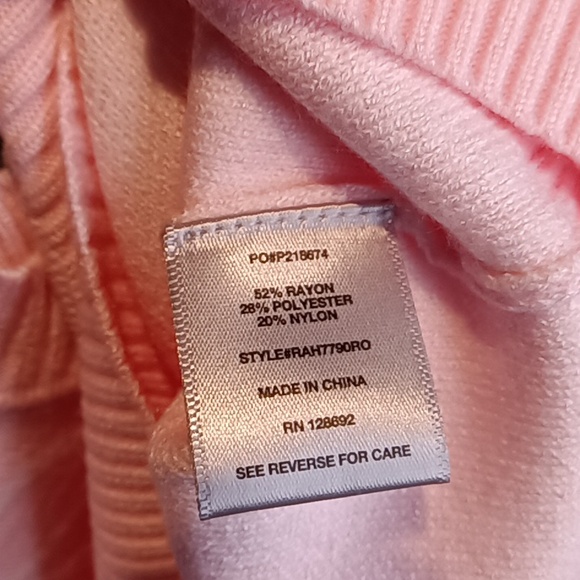 Madden Girl Pink 🩷 & White 🎀 Sweater - Picture 12 of 12